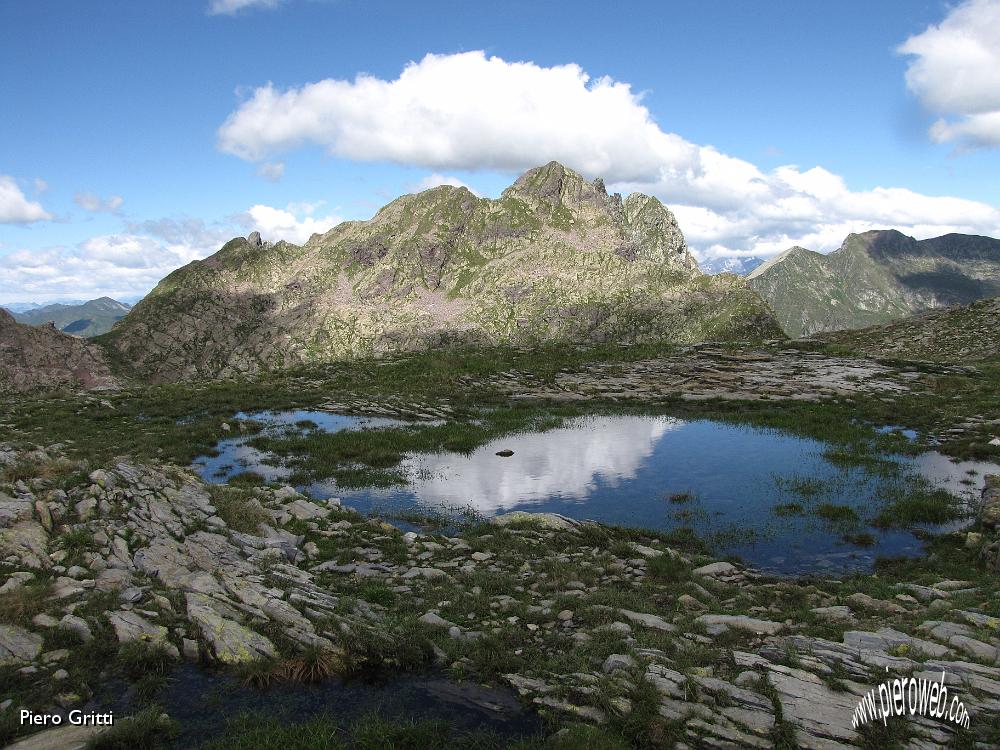 38 Bella pozza d'acqua con il Pizzo Torretta da sfondo.jpg